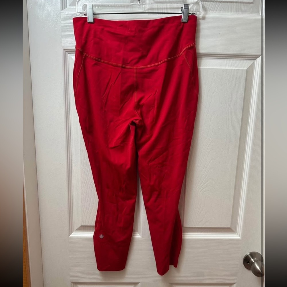 LL🍋 Base Pace High-Rise Crop 23" Size 10 - Picture 2 of 2